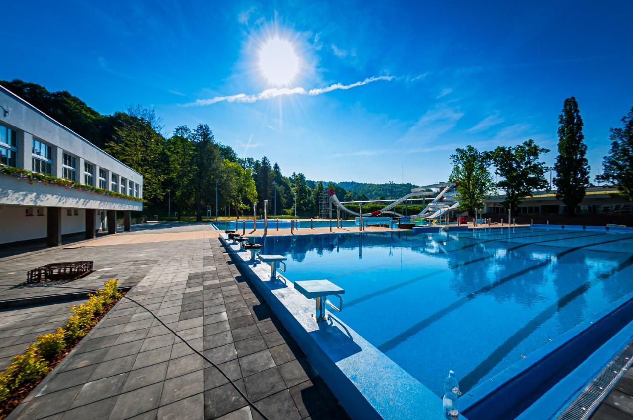 Apartament Na Urlop - Centrum - Przy Amfiteatrze - 500M Do Basenow Wisla Exterior photo