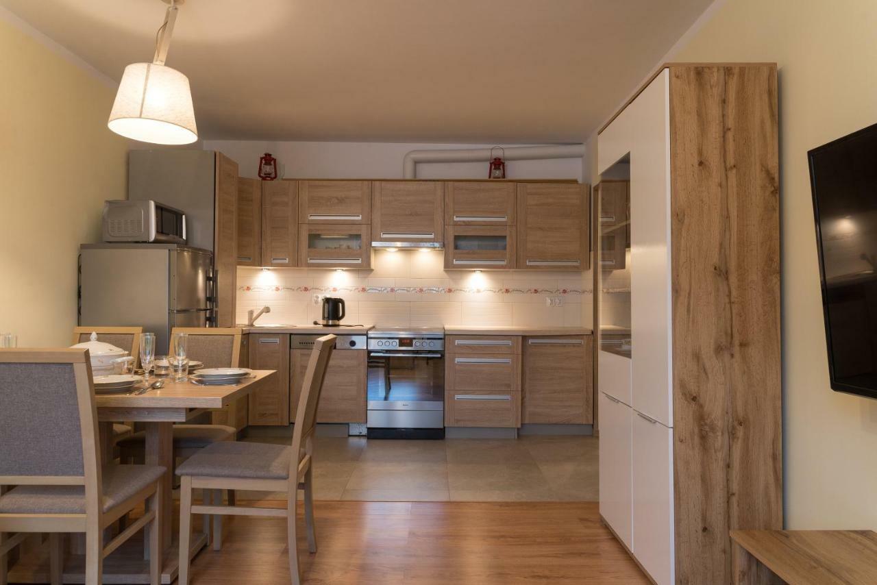 Apartament Na Urlop - Centrum - Przy Amfiteatrze - 500M Do Basenow Wisla Exterior photo