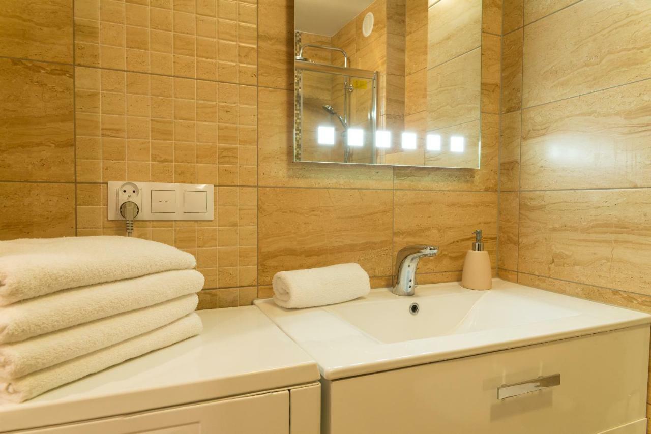 Apartament Na Urlop - Centrum - Przy Amfiteatrze - 500M Do Basenow Wisla Exterior photo